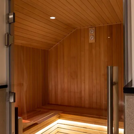 Le 37 Bis Hotel 4*