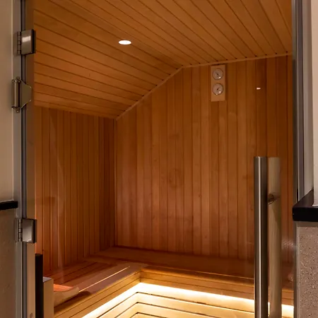 Le 37 Bis Hotel 4*